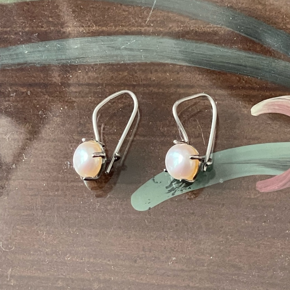 Vintage 925 Elegant Silver Freshwater Pearl Earrings